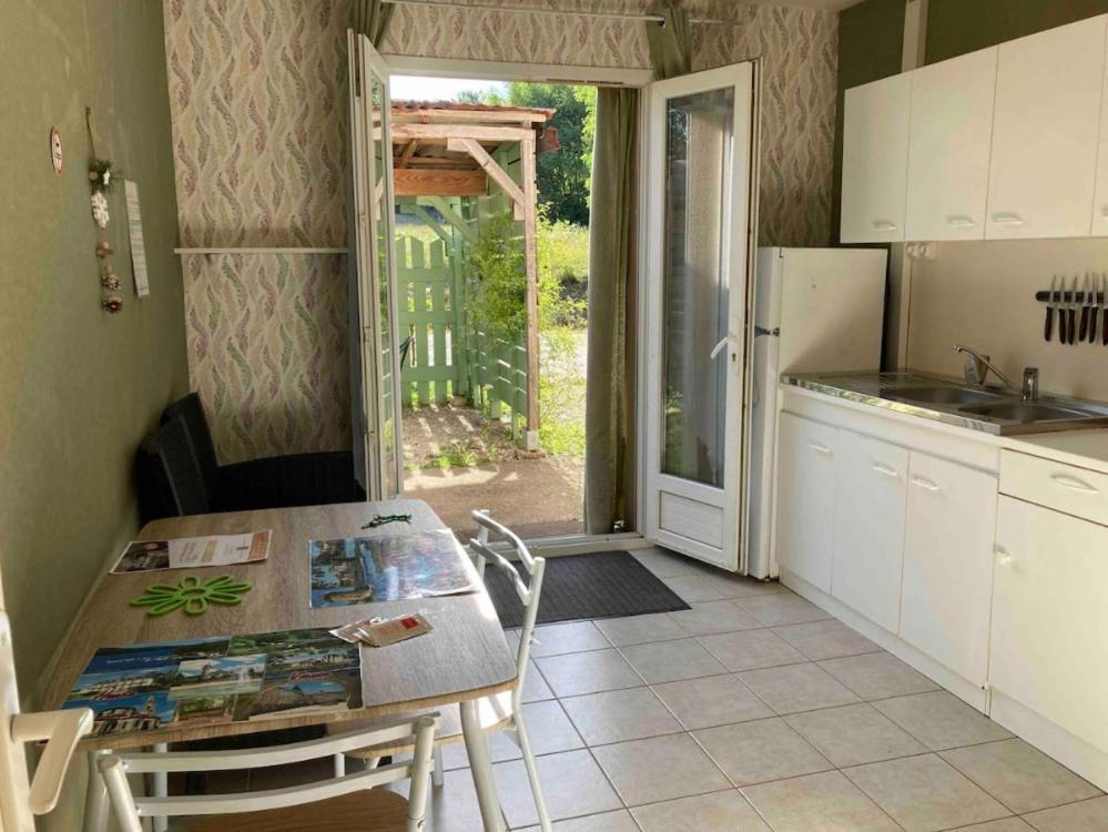 Appartement Vert, Compreignac Exterior foto