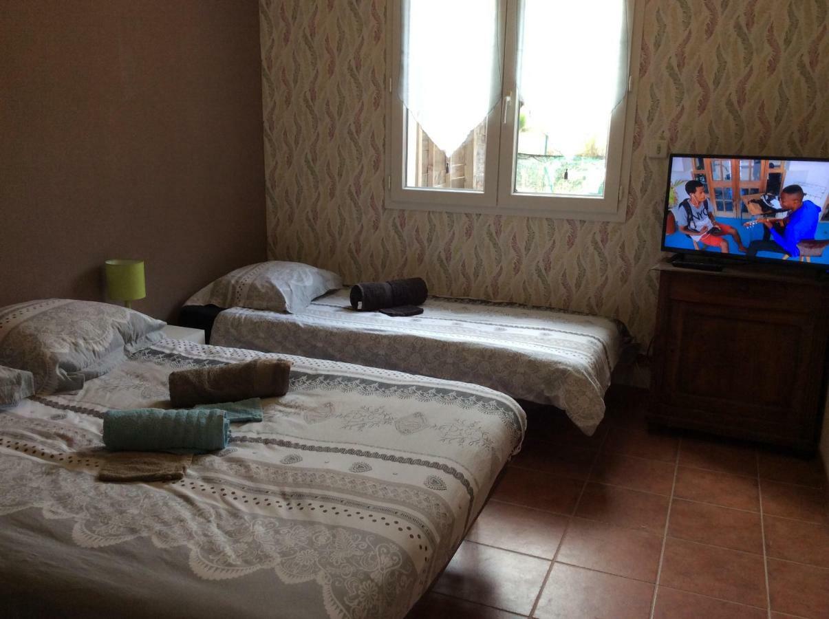 Appartement Vert, Compreignac Exterior foto