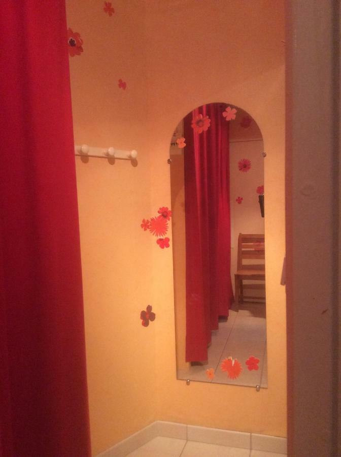 Appartement Vert, Compreignac Exterior foto