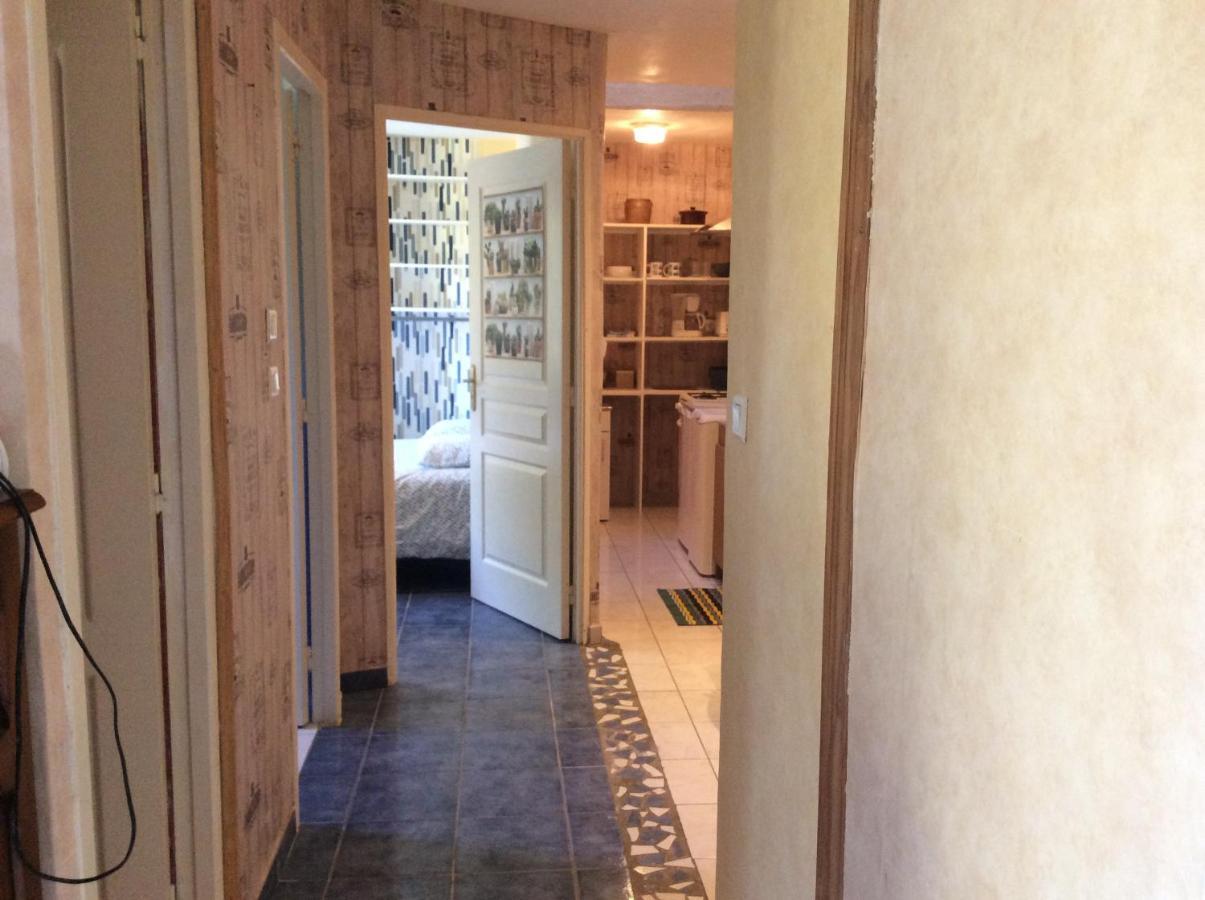 Appartement Vert, Compreignac Exterior foto